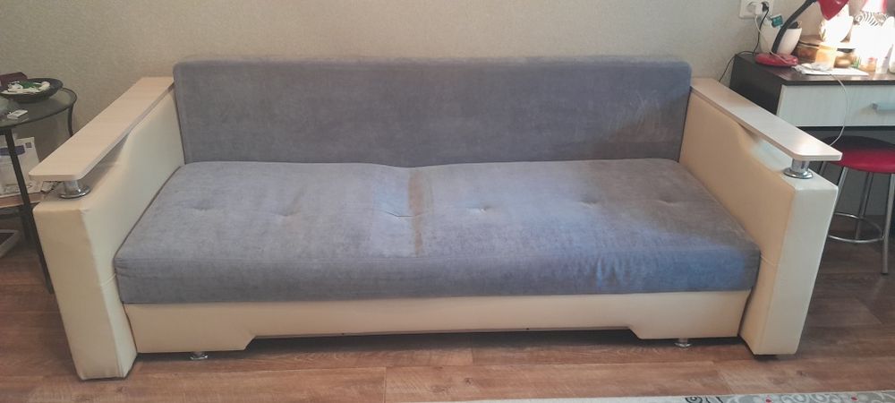 Продам диван .(б/у). Вацап  15000 тг.