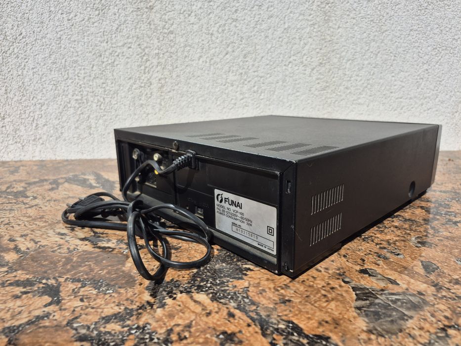 Vand video marca Funai model VCP-100, made in japan 

- HQ

- AC/DC