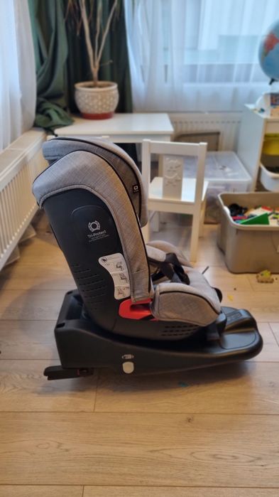 Scaun auto Joie Stages cu isofix pentru copii între 0 și 25 kg