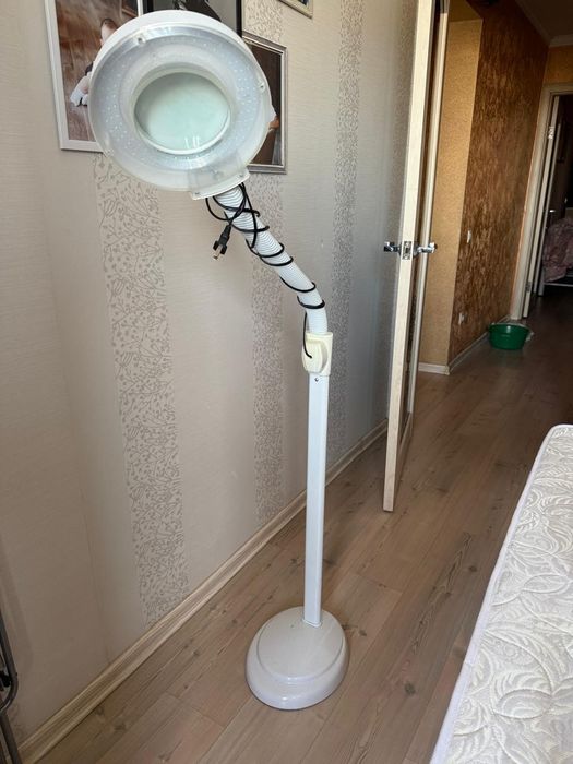 Лампа  косметологическая