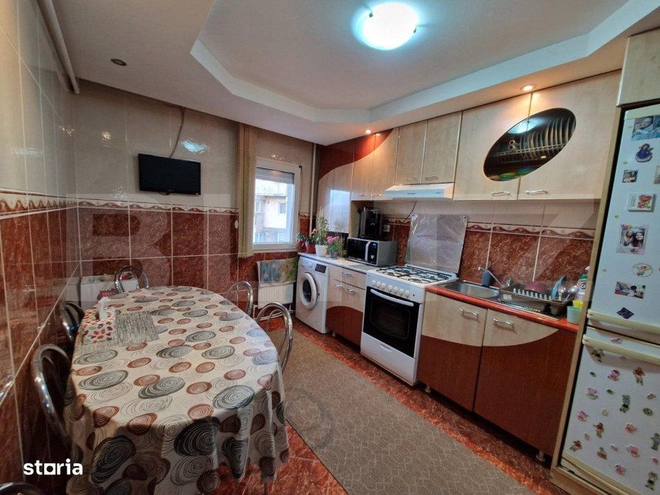 Apartament 3 camere, 70 mp, zona Ampoi 2