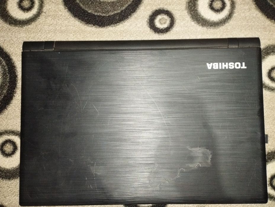 Продавам Лаптоп TOSHIBA