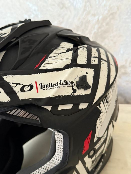 Шлем для мотокрocca O'Neal 2Series Limited Edition
