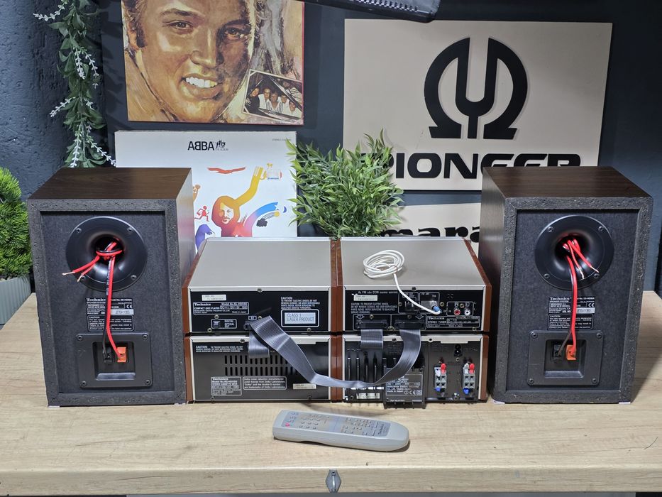 Sistem audio TECHNICS HD550, amplificator, cd-player, deck,tuner boxe hifi stereo linie mini ,telecomanda