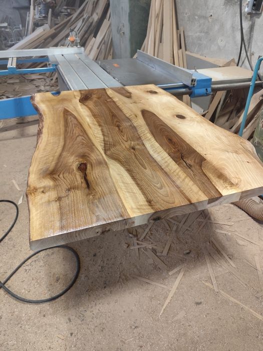 Плот за маса от орех