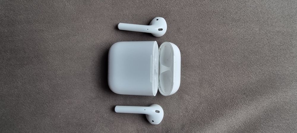 Безжични слушалки Apple - AirPods2 with Charging Case, TWS, бели