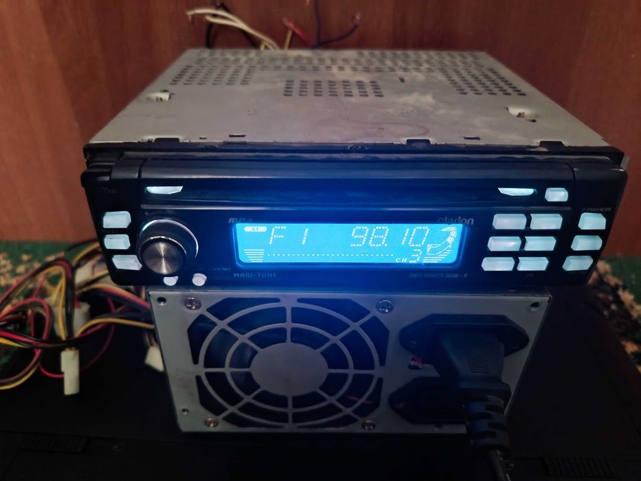 Магнитола Clarion 4х50 рабочая