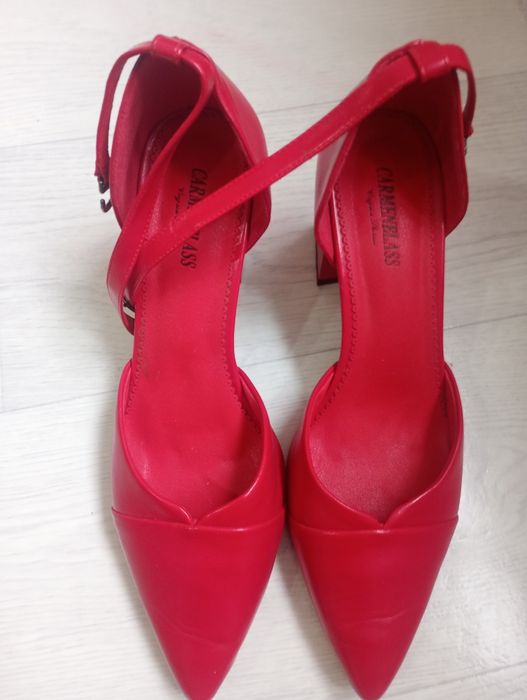 Обувь женская совершенно новая