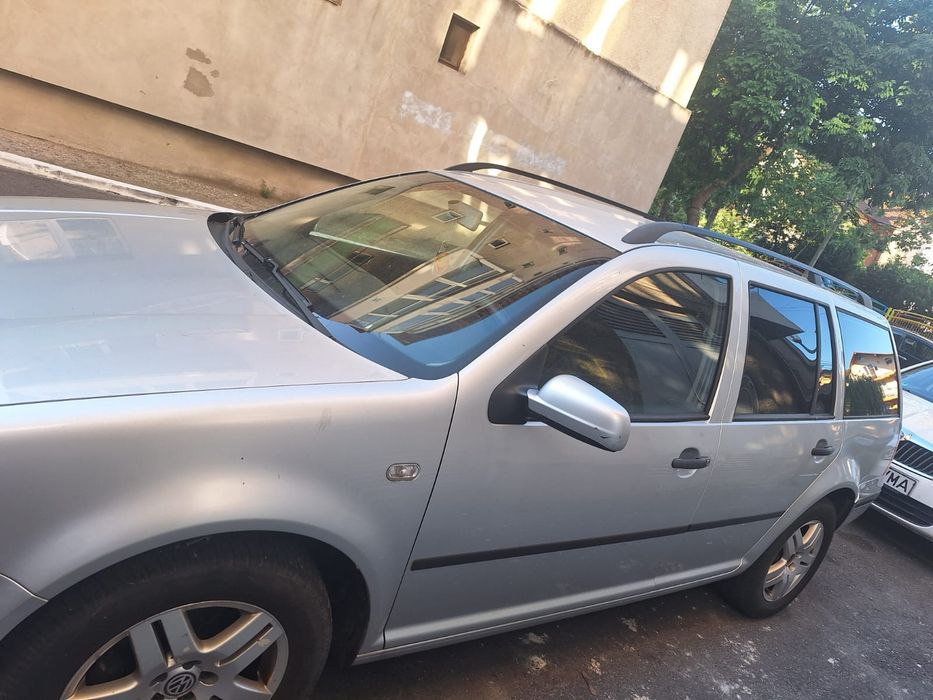 Auto wv golf 4 doar vând nu fac schimb                                    vând golf 4        brec