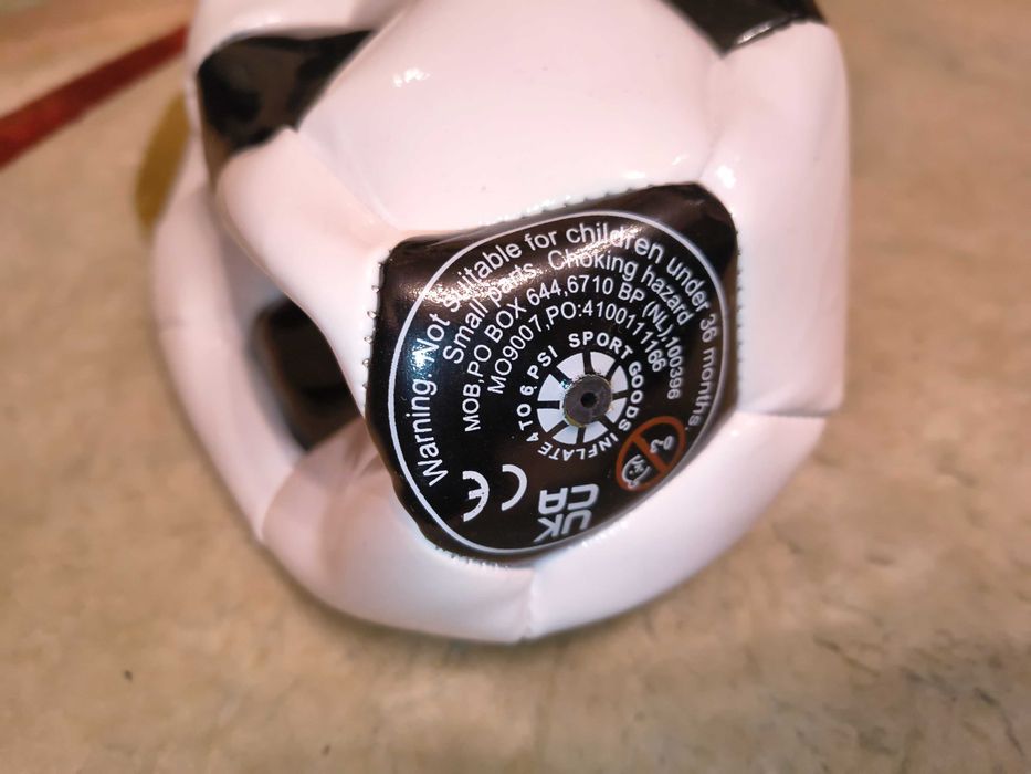 Minge de fotbal nou noută