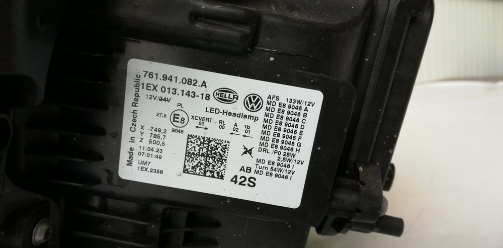 Десен и ляв фар VW Touareg 3 (2018-2024)