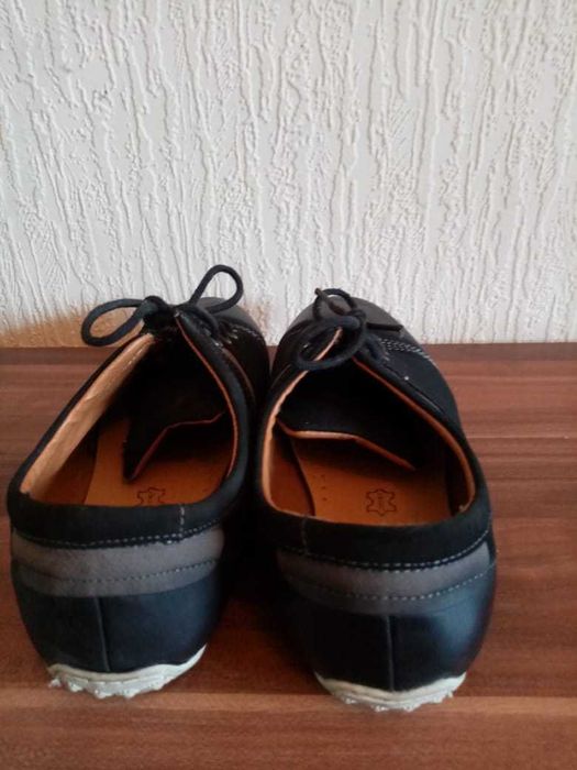 Продам женские туфли