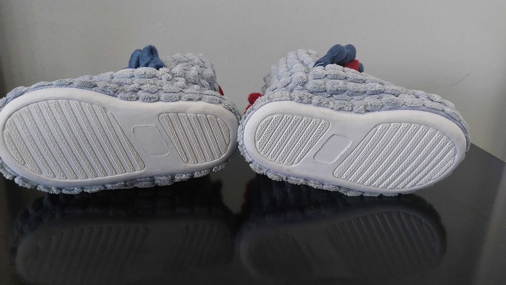 Нови детски пантофи