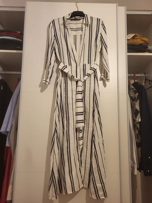 2 rochii zara marimea M  100 ron