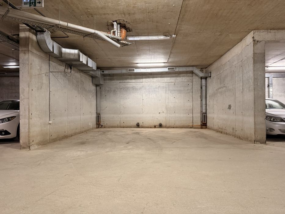 Паркомясто в подземен гараж гр.София, кв.Бъкстон