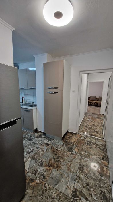 Dau închirie Apartament 4 camere mobilat parter ínalt zona Decebal Oradea