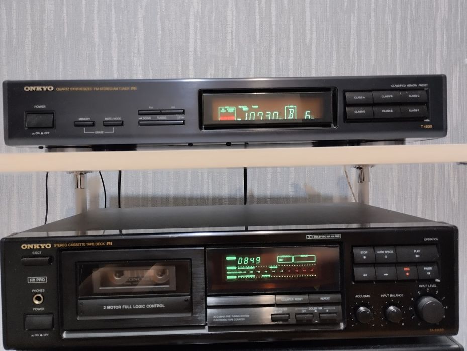 Стойка ONKIO, усилитель , дека, тюнер