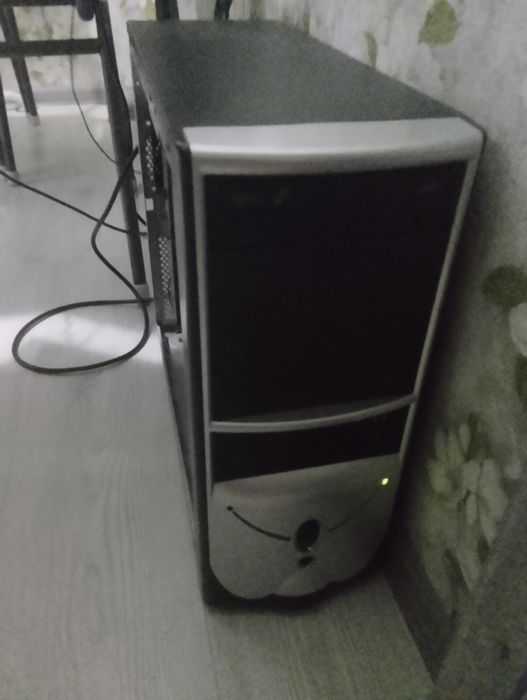 Продам монитор PHILIPS 192 E