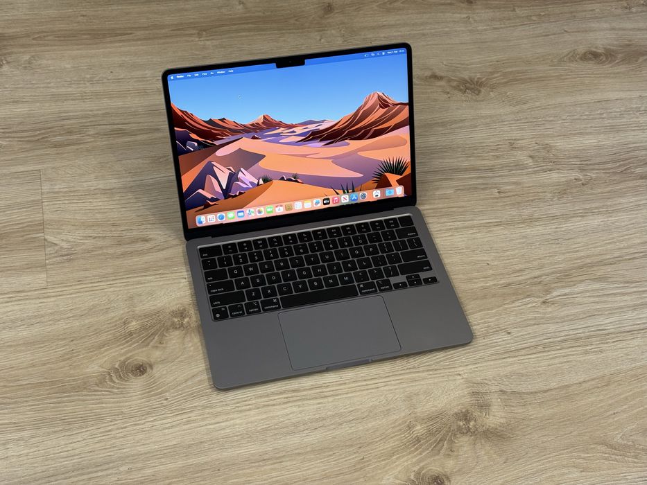 *16GB Ram+1TB SSD*13.6'Като Нов Macbook Air M2 2022 16GB Ram/1TB SSD