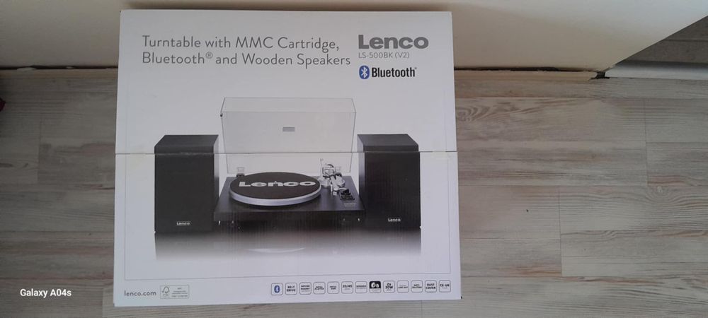 Грамофон: Lenco LS-500 Black
въртящата комплект