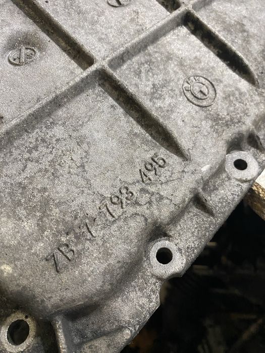 Baie ulei BMW Seria 5 E60 E61 530d 535d 525d 3.0diesel 2.5 diesel