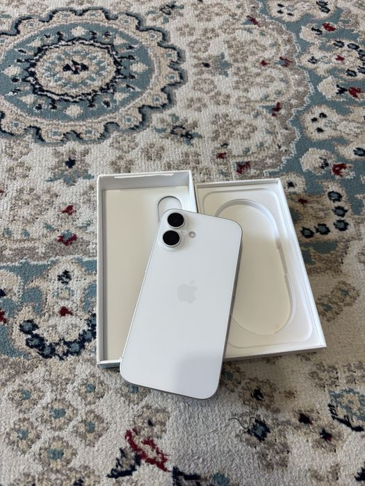 Продам iPhone 16 айфон 16-й