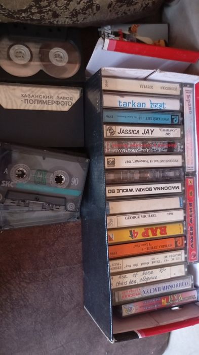 Аудио кассеты по 200т  за 1шт