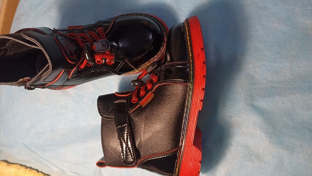 Продам обувь  для девочки весна-осень