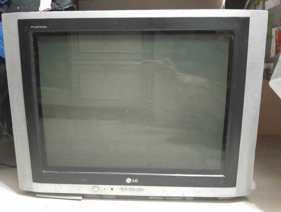 Два телевизоры LG