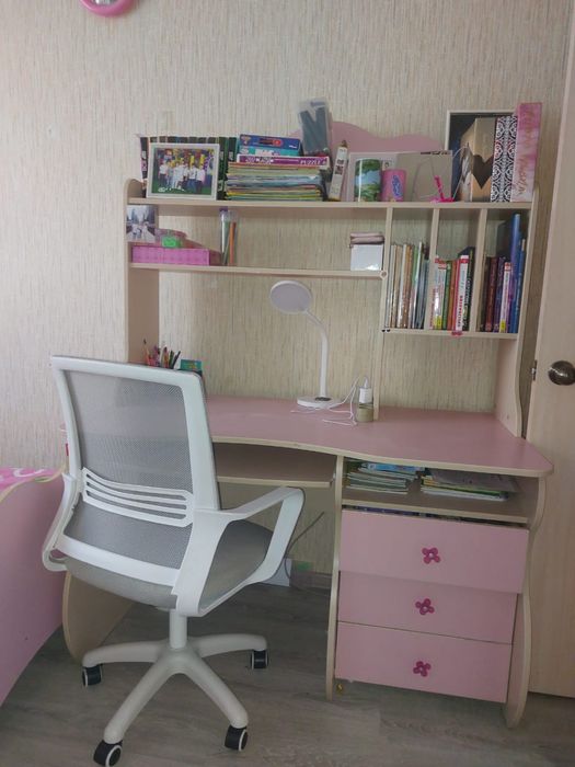 Спальный гарнитур для девочки