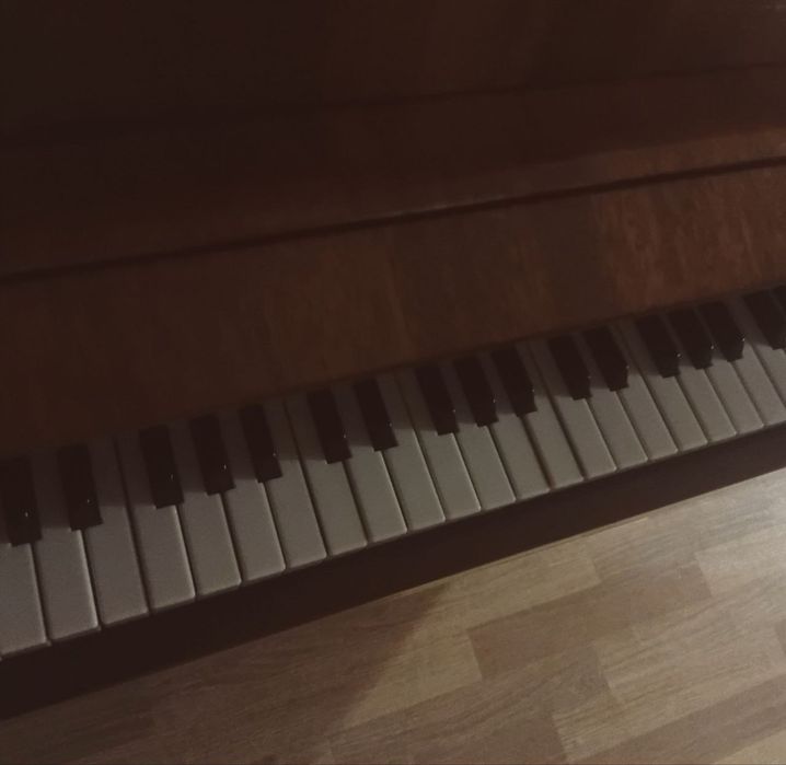 Продаю пианино "Беларусь" (СССР)