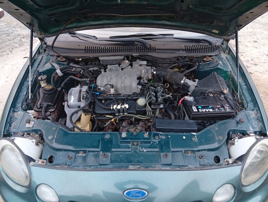 Продаётся авто Ford Taurus .