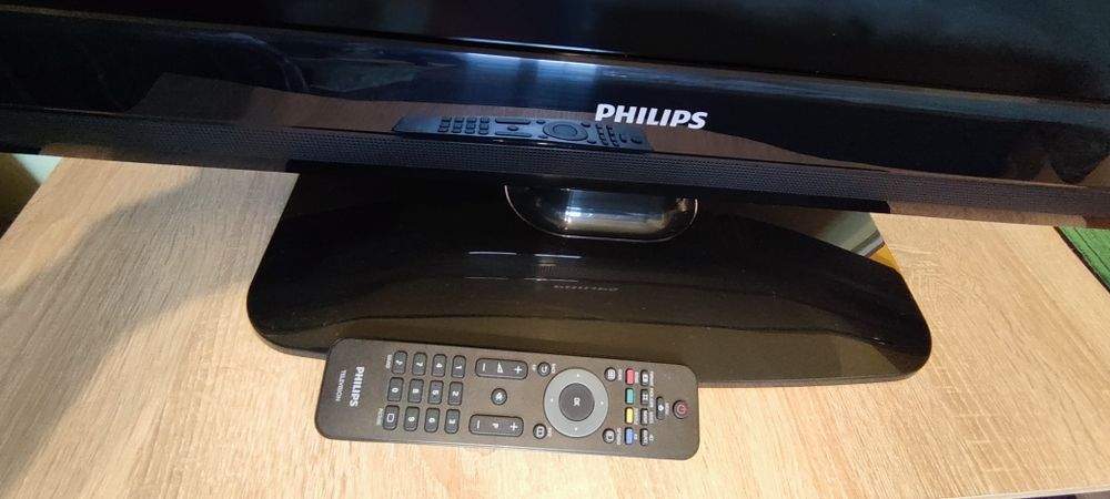 Televizor LCD PHILIPS diagonală 80 cm