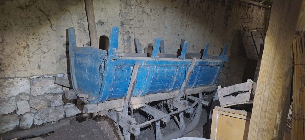 Постав със шейна