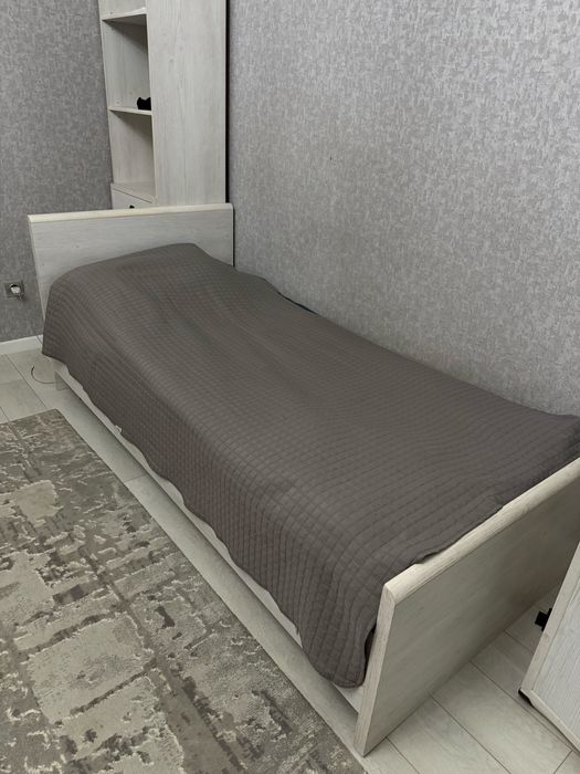 Кровать в спальню