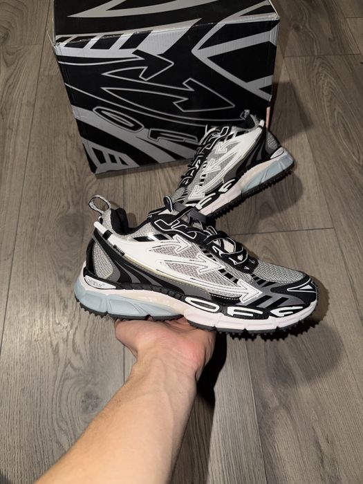 Off White Be Right Back