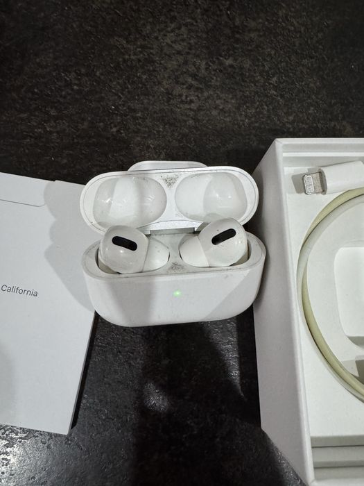AirPods Pro generatia 1