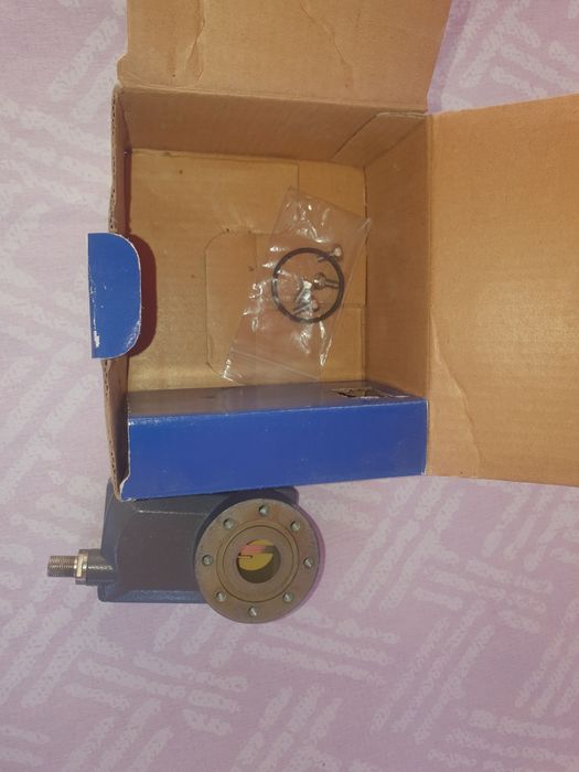 LNB antena satelit simetrica