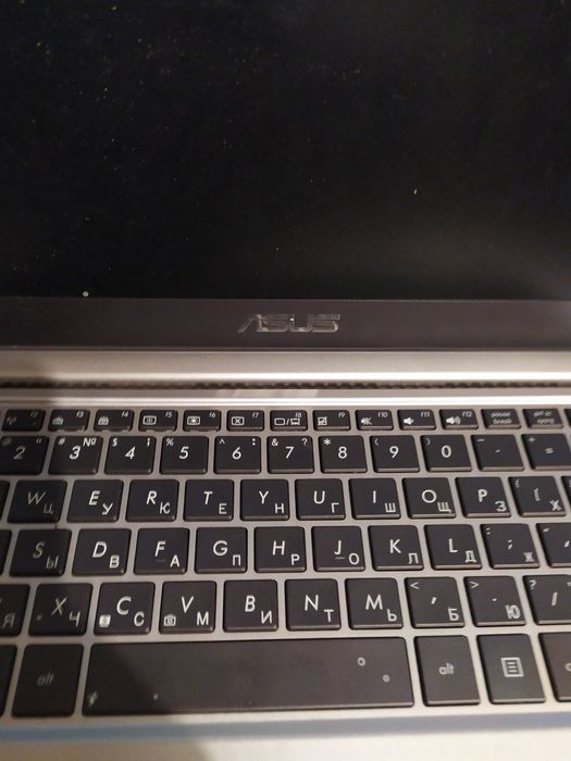 Продам ноутбук Асус.