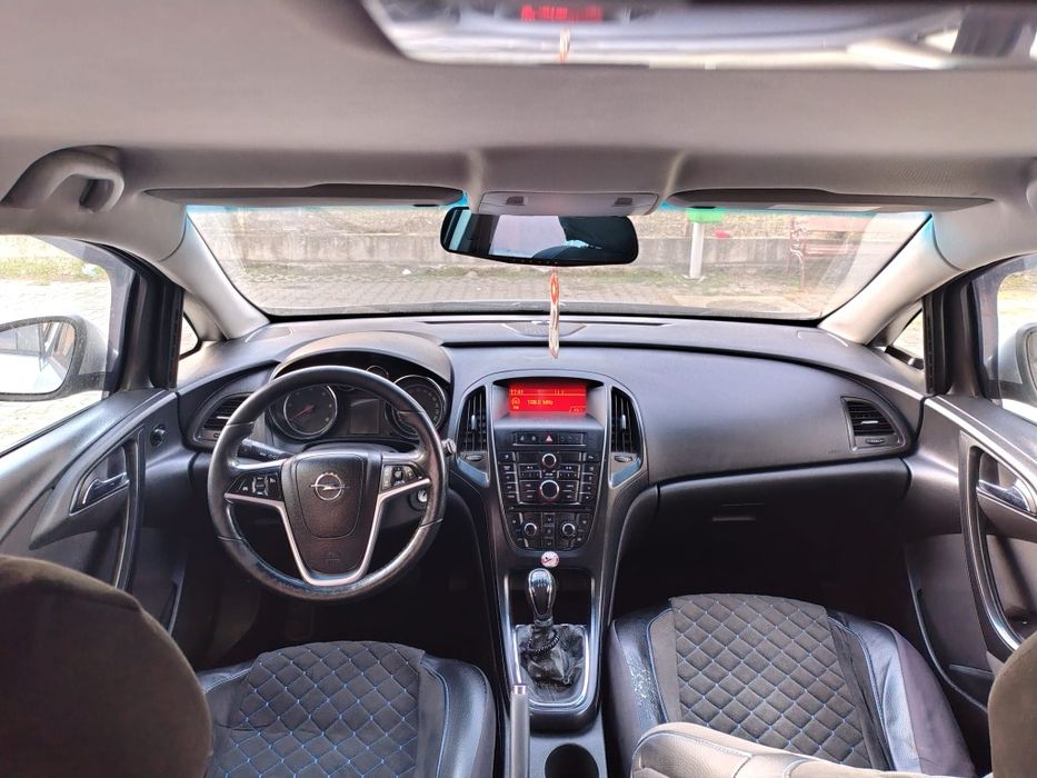 Opel Astra j 1.7 cdti 2011