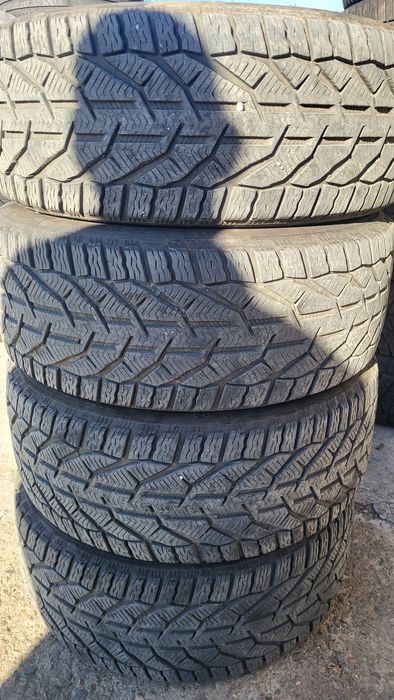 Зимни  гуми Tiger 235/45/18