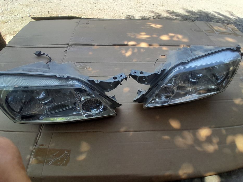 Фары для Mazda primacy