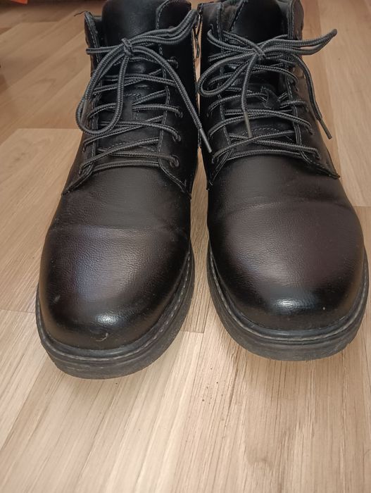 Мъжки обувки номер 42