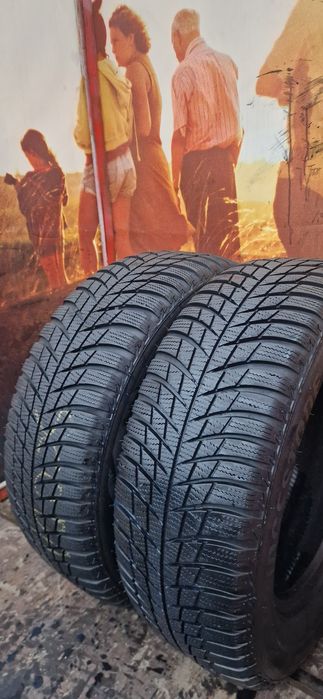 2 Anvelope ca noi  Bridgestone 215 60 R16 M+S
