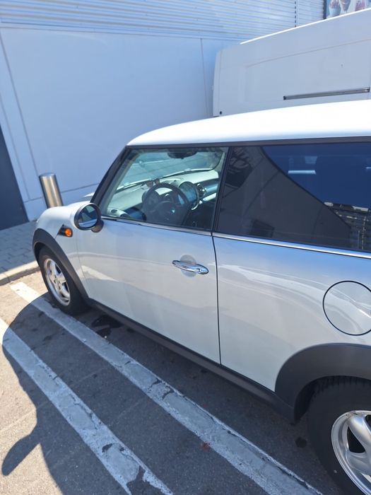 Vând MINI Cooper D 1.6 Diesel (2011) - Euro 5 - 112 CP - Impecabil