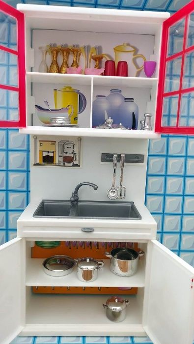 Продам кухню для кукол Барби