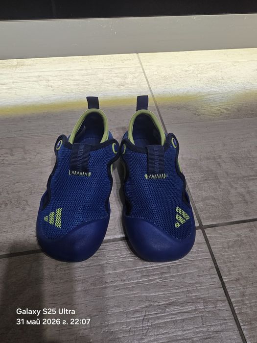 Adidas аква обувки
