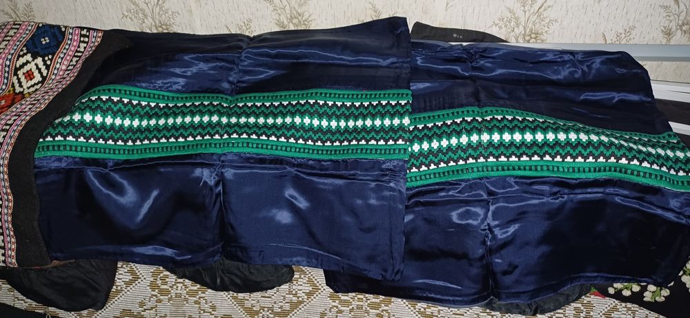 Продавам пътеки,калъфки,пристилки и др.Автентични ръчно тъкани.