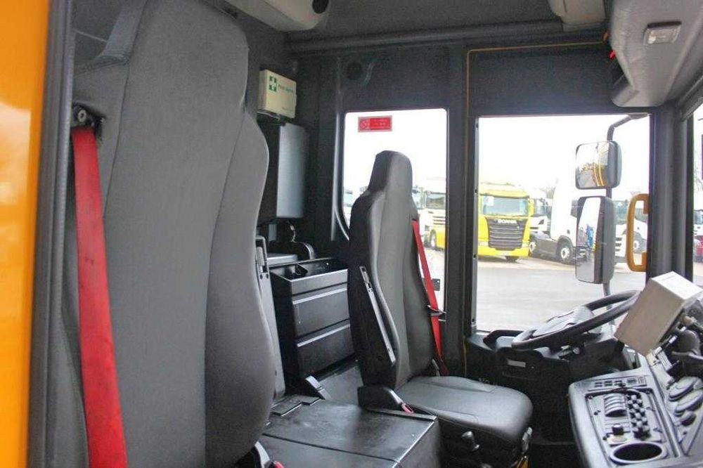 Autoutilitară Combinată Vidanjă + Womă DENNIS EAGLE ELITE 6 2018