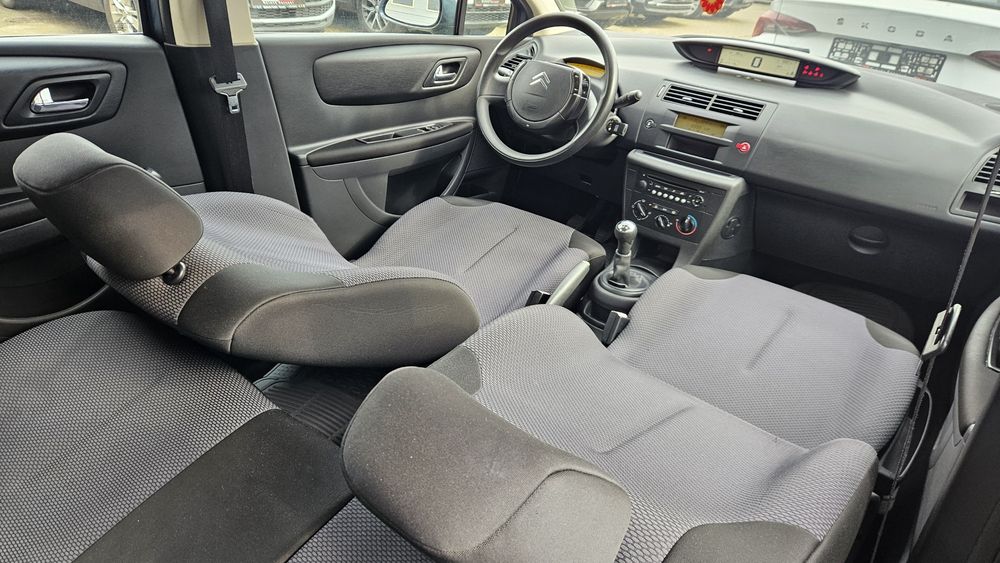 Citroen C4 1.4 90 cp  Benzina 2008 70.500 km.reali 100%